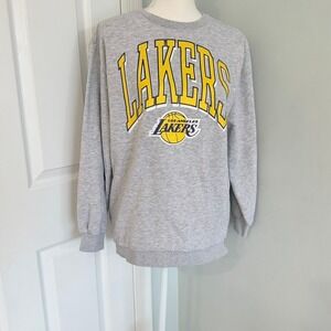 NBA Los Angeles Lakers Logo Crewneck Sweatshirt, Gray, Size XS 2/4 Basketball